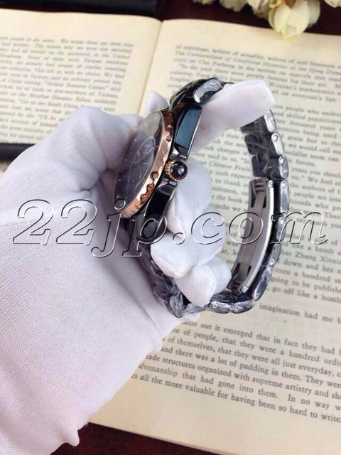 シャネル時計側面デザイン